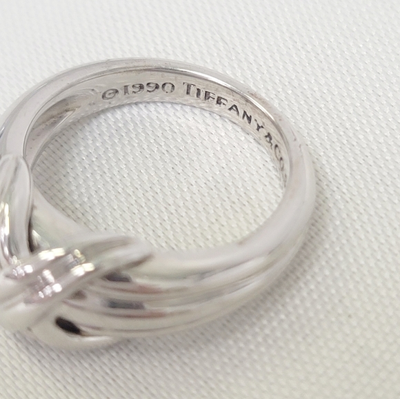 Tiffany & Co. Signature 1990 X ring in Sterling Silver Size 5 - Picture 2 of 4